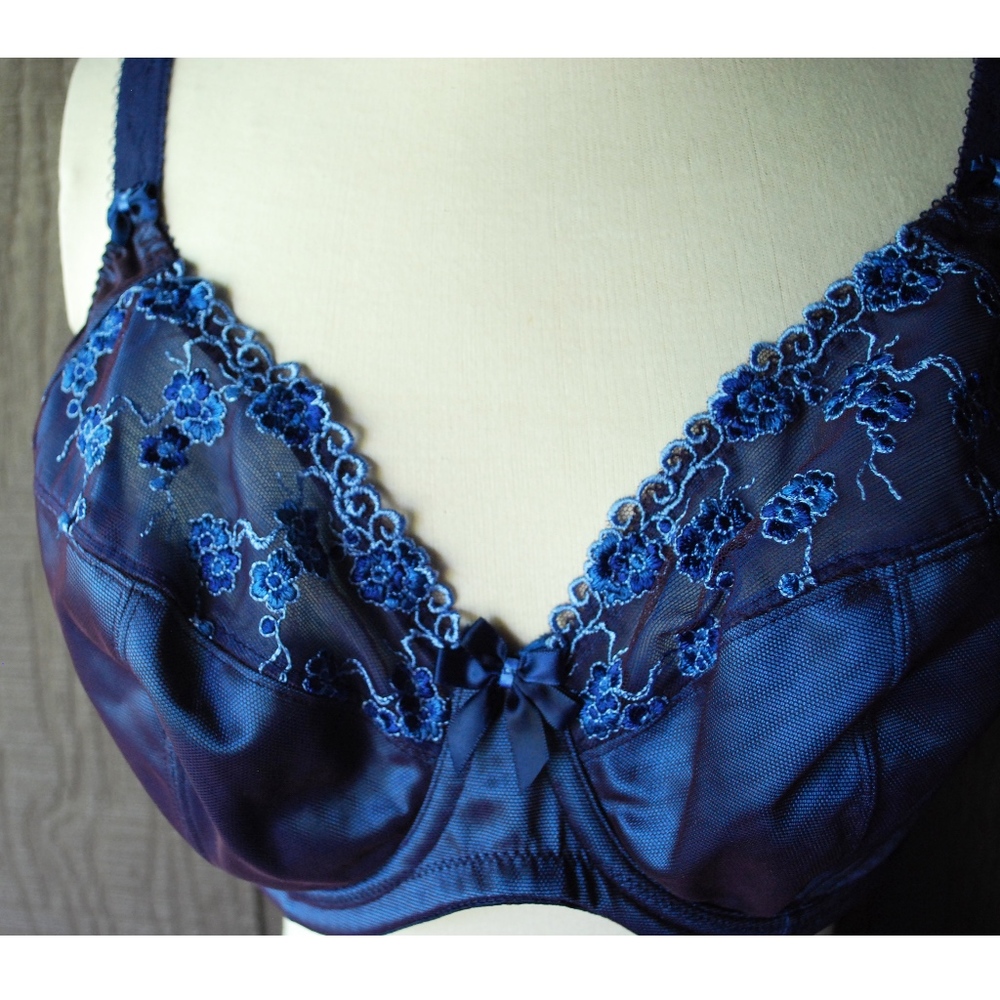 NWOT Elomi 36FF Bra